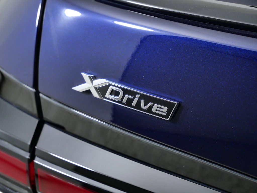 Thumbnail: 2023 BMW 7 Series - 16