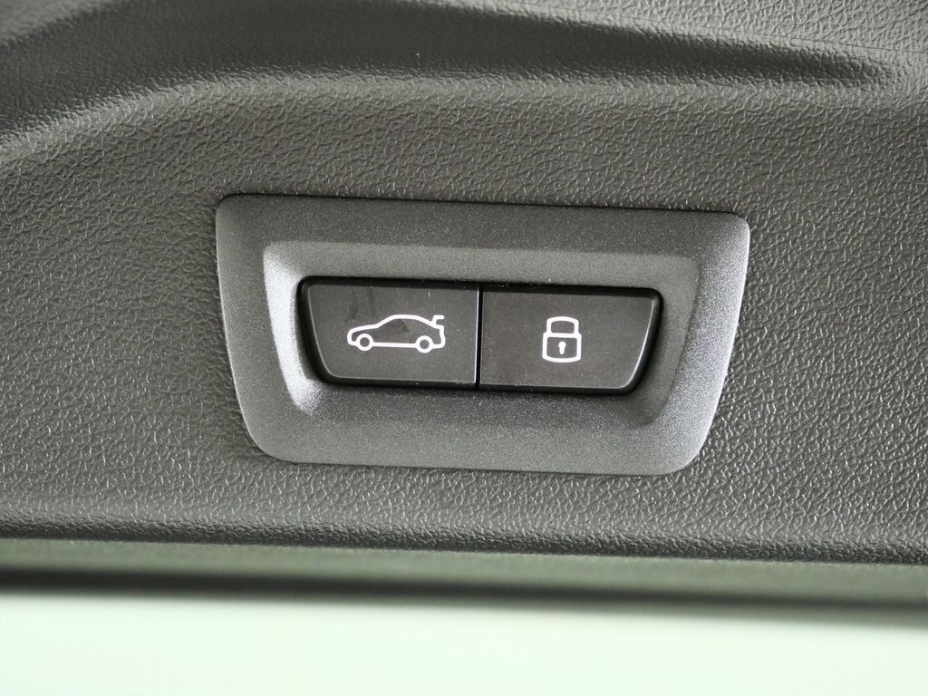 Thumbnail: 2026 BMW X5 - 30