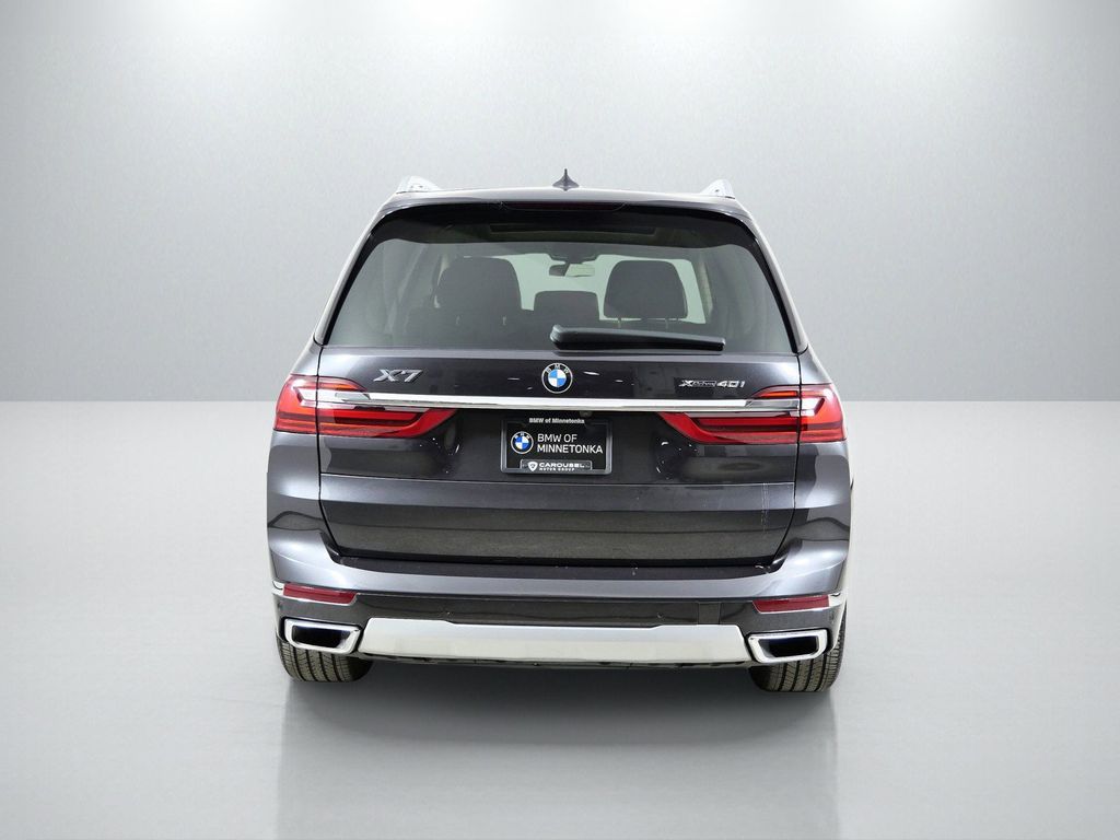Thumbnail: 2021 BMW X7 - 11