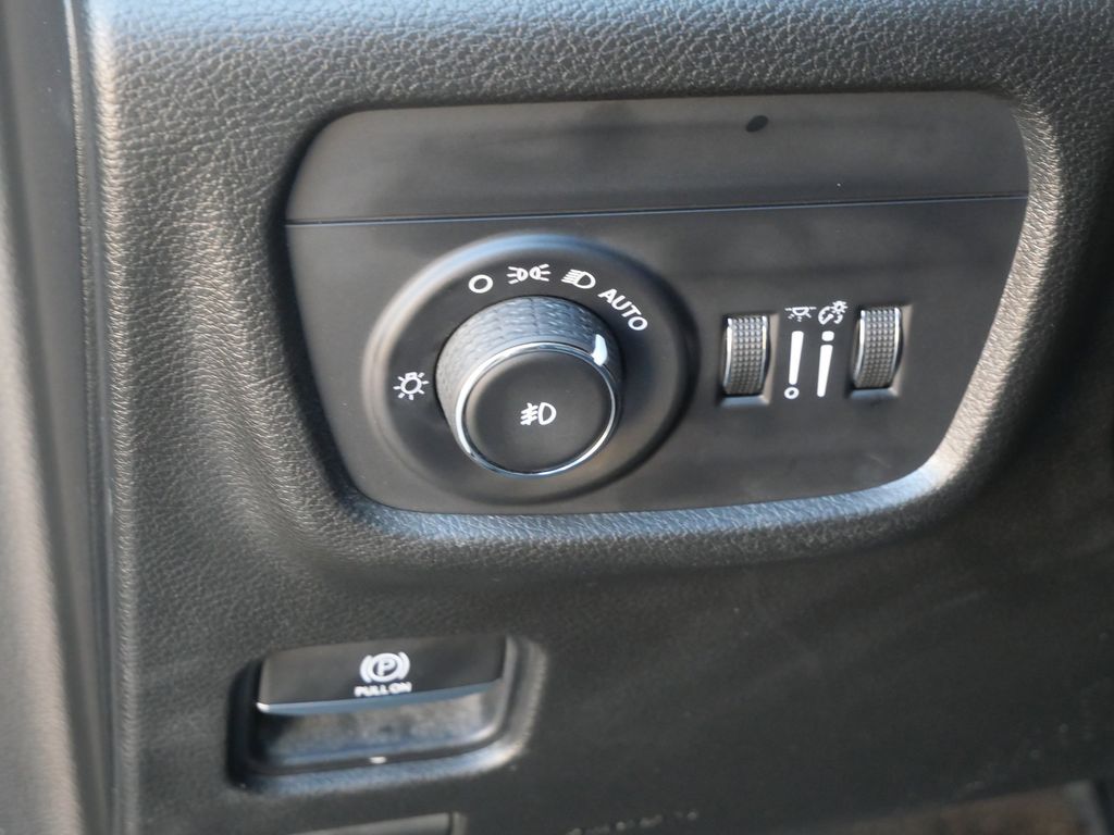Thumbnail: 2021 Jeep Grand Cherokee L - 14