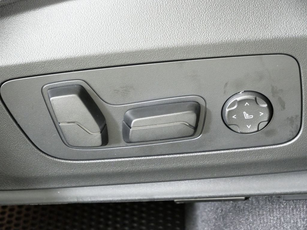 Thumbnail: 2026 BMW X1 - 24