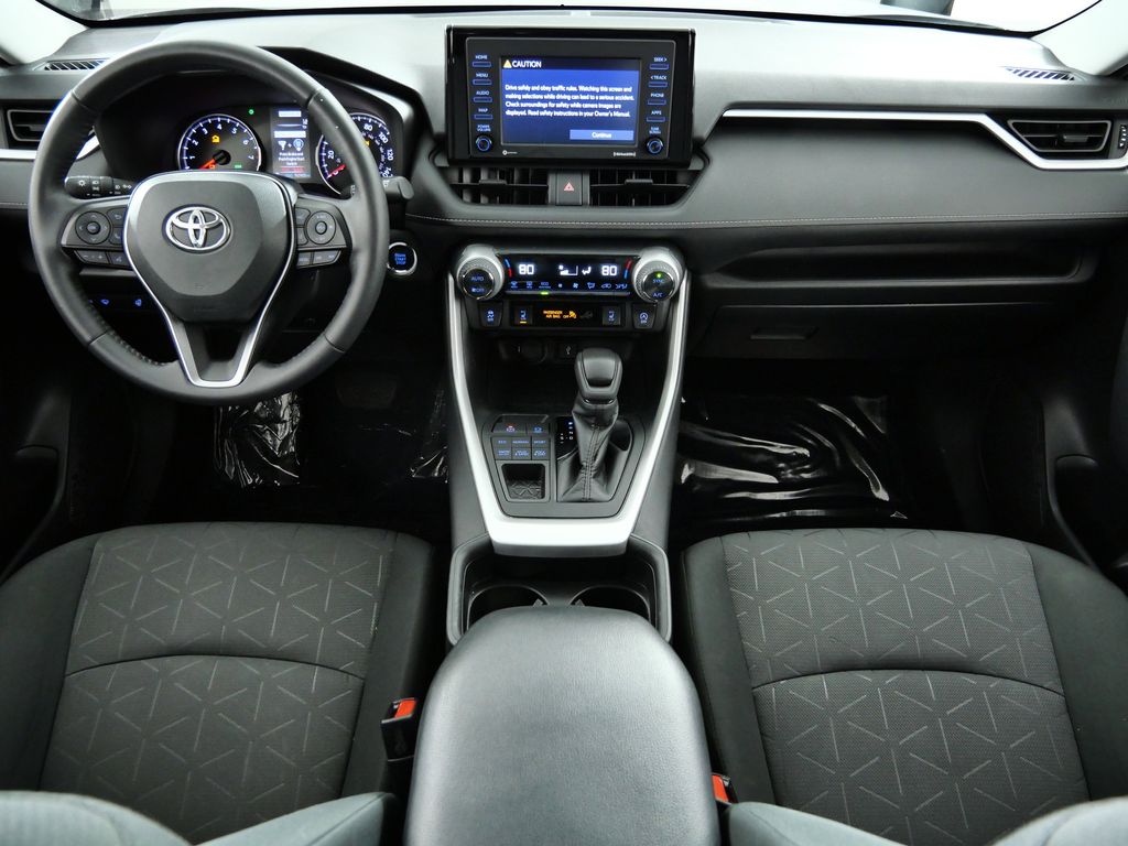 Thumbnail: 2021 Toyota RAV4 - 6