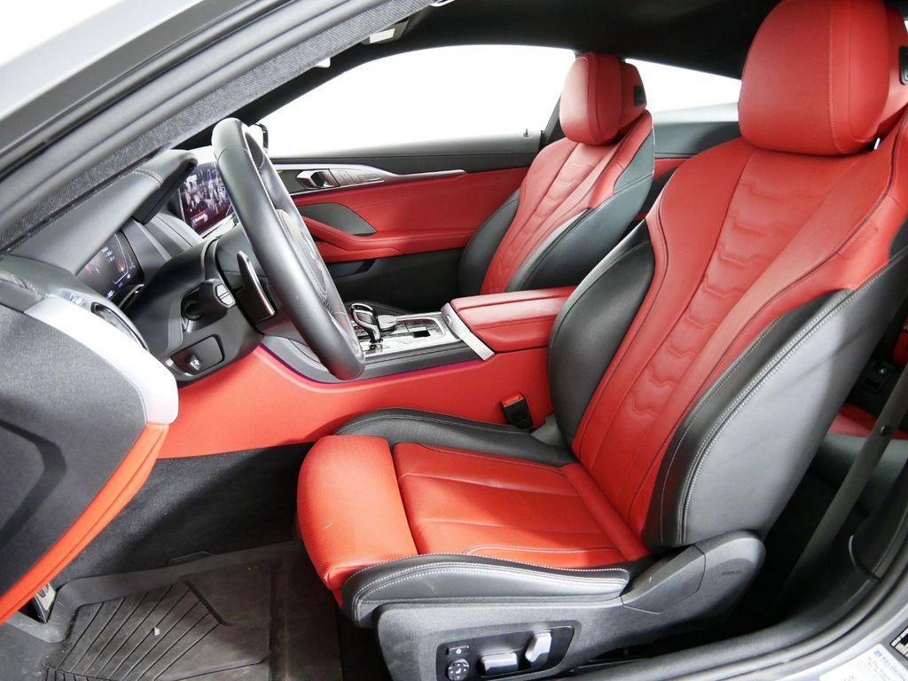 Thumbnail: 2024 BMW 8 Series - 33