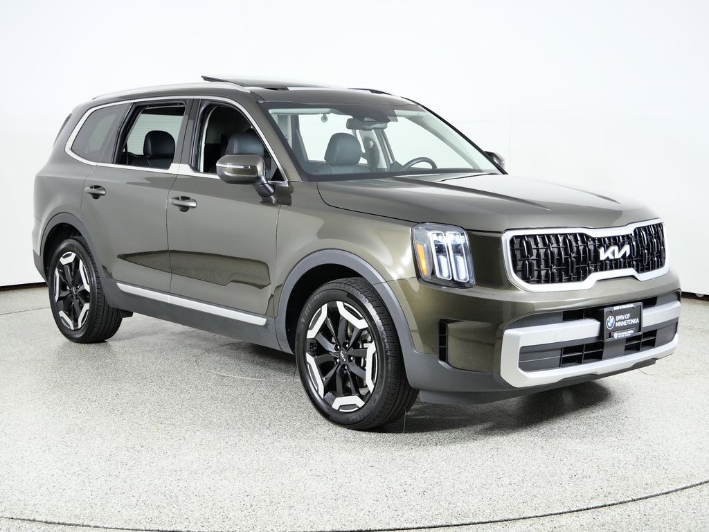 Thumbnail: 2023 Kia Telluride - 8