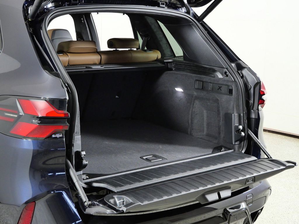 Thumbnail: 2026 BMW X5 - 29