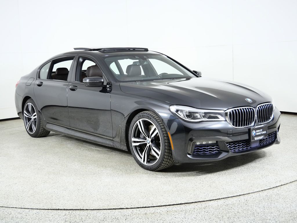 Thumbnail: 2016 BMW 7 Series - 8