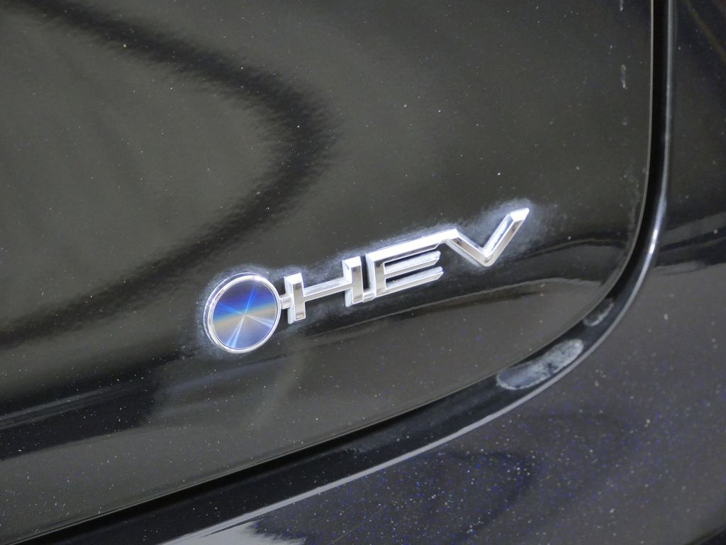 Thumbnail: 2024 Toyota Prius - 14