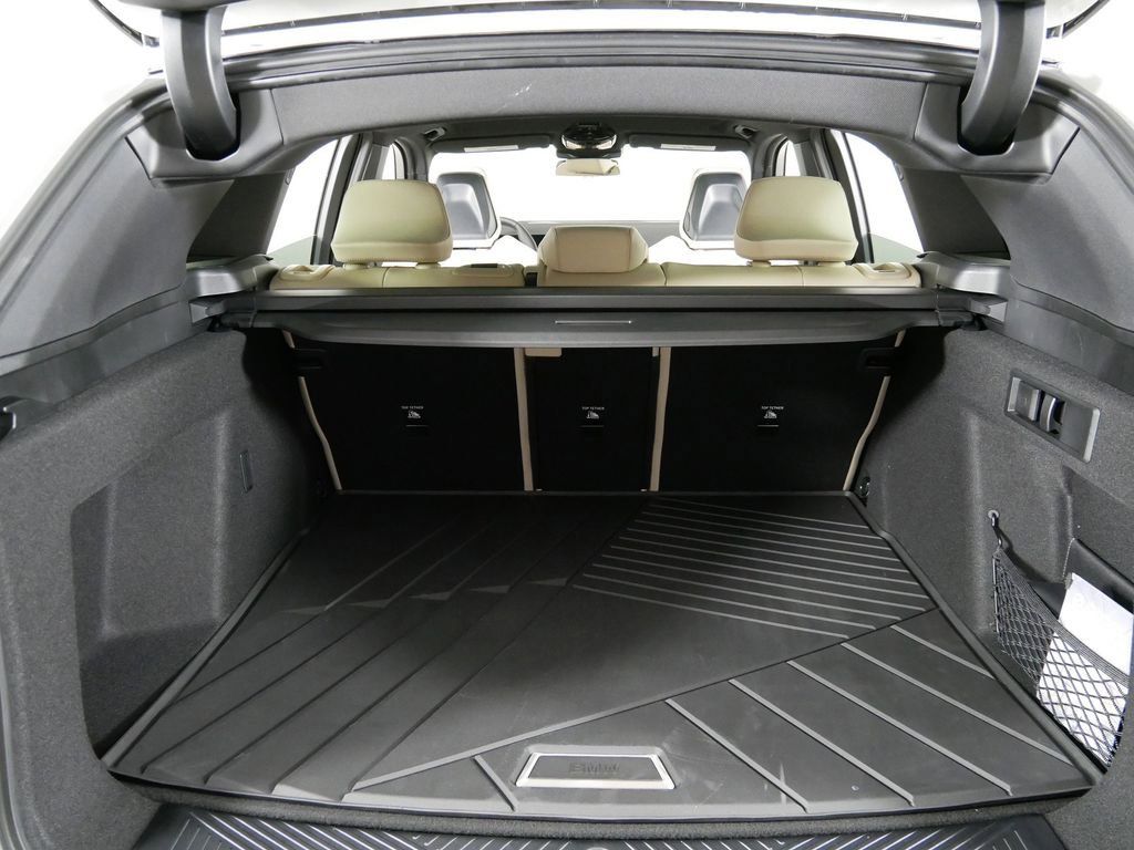 Thumbnail: 2025 BMW X3 - 27