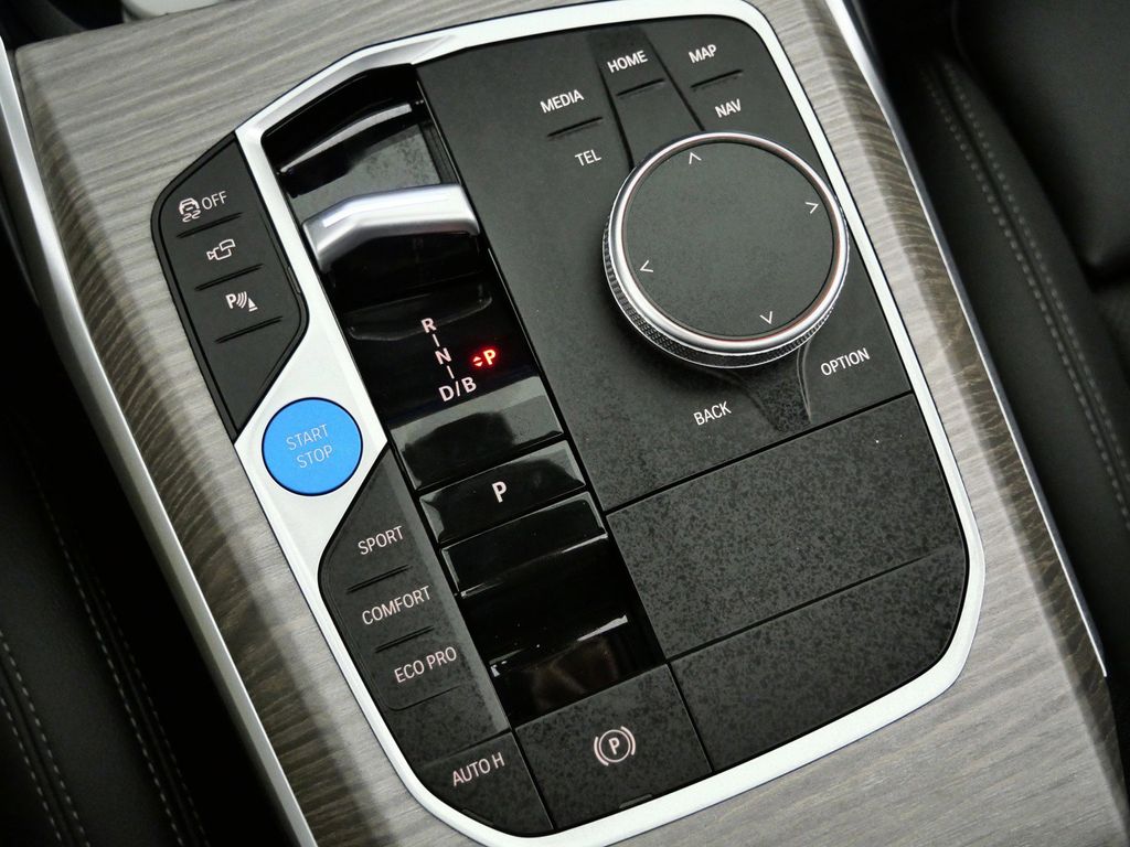 Thumbnail: 2026 BMW i4 - 48