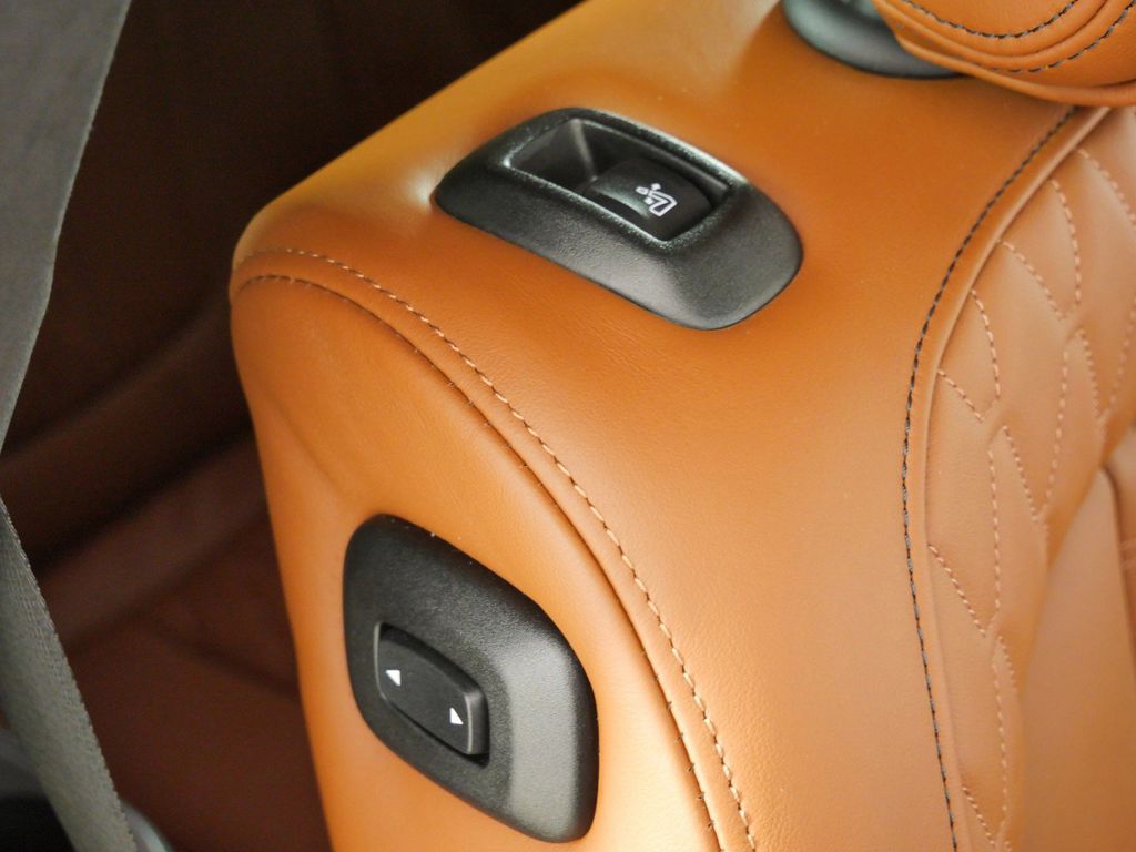 Thumbnail: 2021 BMW X7 - 27