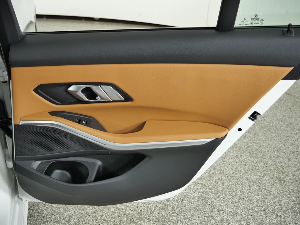 Thumbnail: 2023 BMW 3 Series - 29