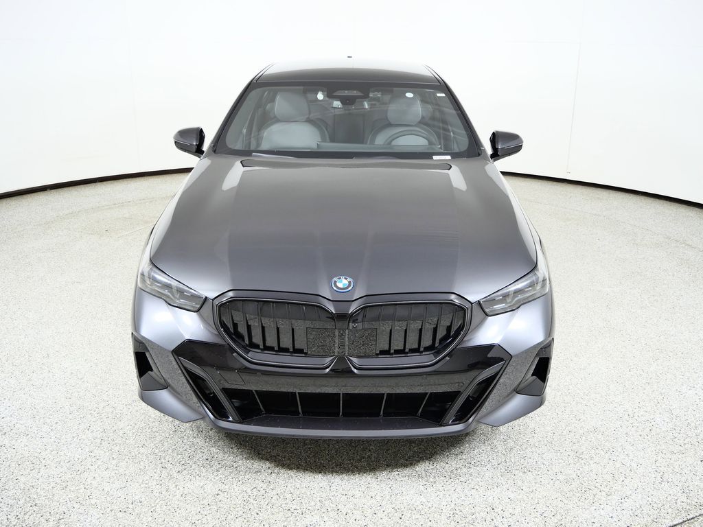 Thumbnail: 2026 BMW 5 Series - 16