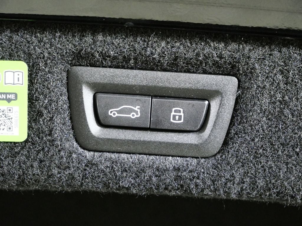 Thumbnail: 2026 BMW 8 Series - 29