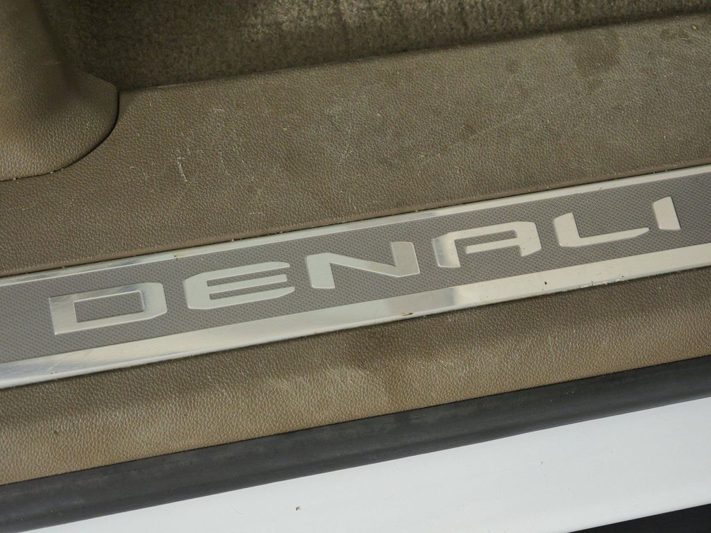 Thumbnail: 2022 GMC Yukon - 24
