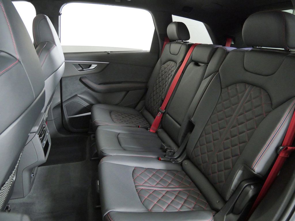 Thumbnail: 2025 Audi SQ7 - 30