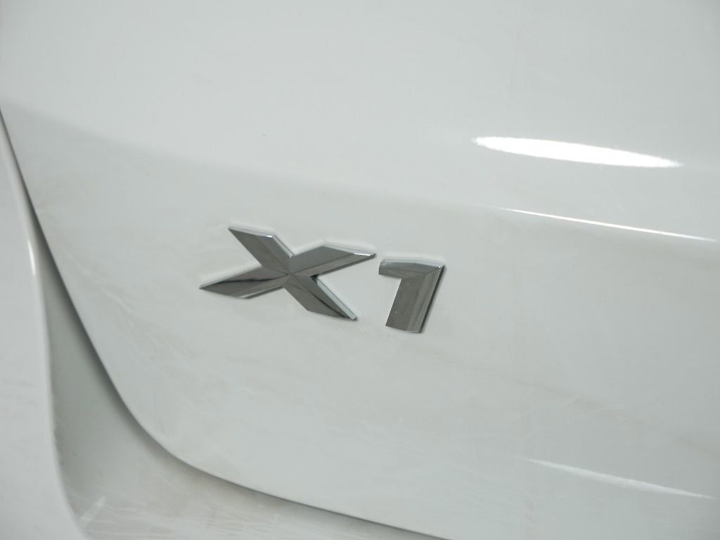 Thumbnail: 2025 BMW X1 - 14