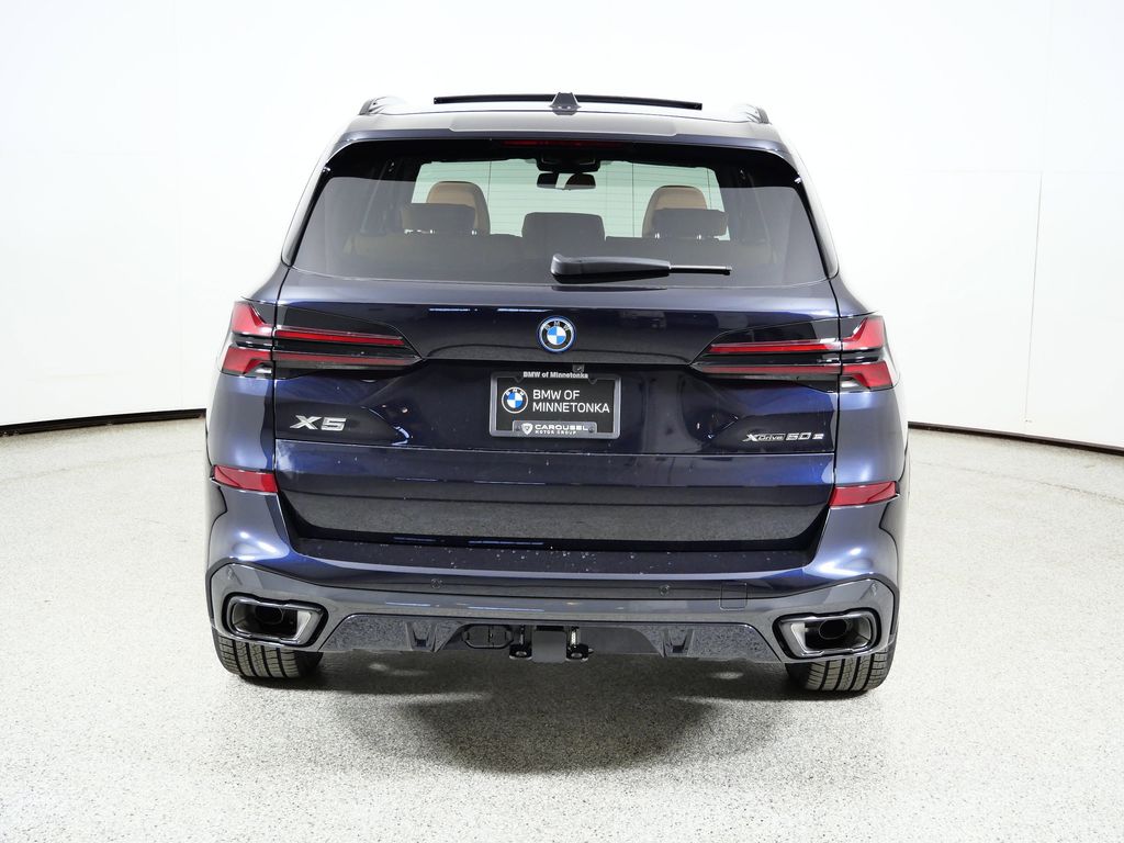 Thumbnail: 2026 BMW X5 - 10