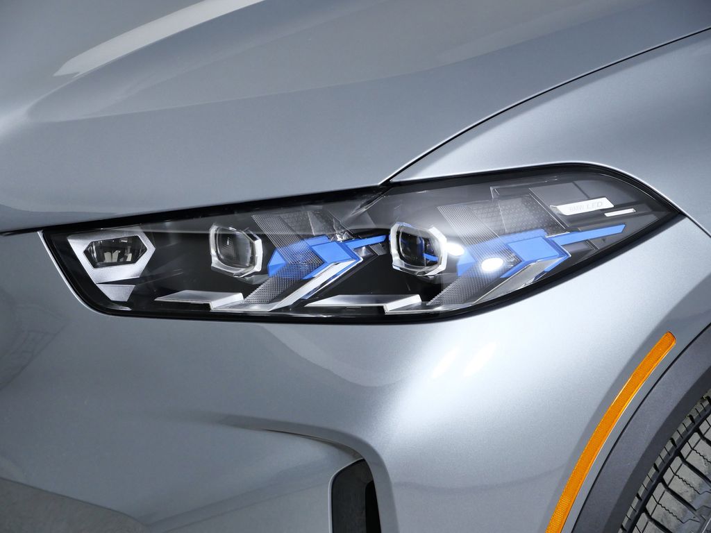 Thumbnail: 2026 BMW X5 - 3