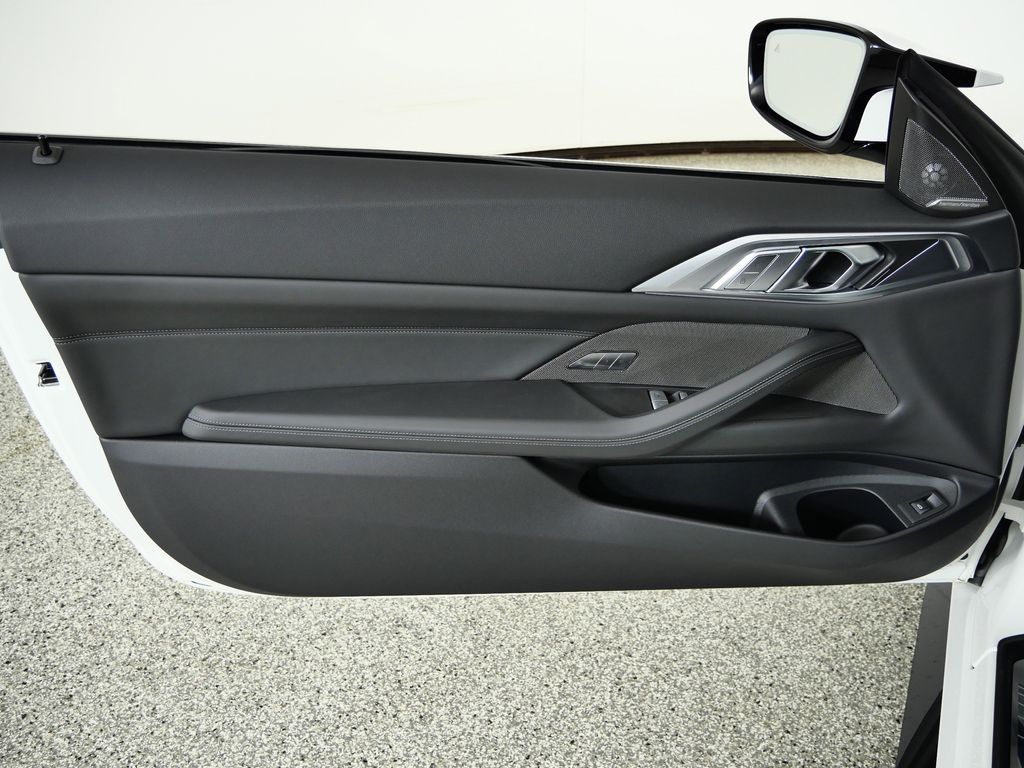 Thumbnail: 2026 BMW M4 - 27