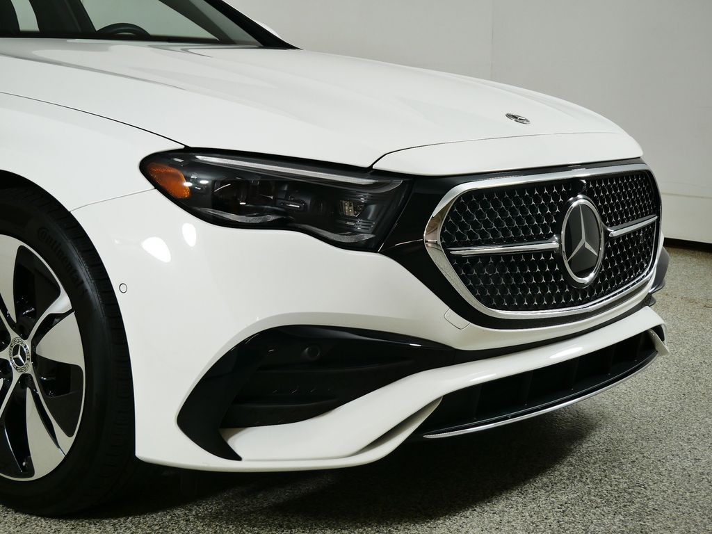 Thumbnail: 2024 Mercedes-Benz E-Class - 4