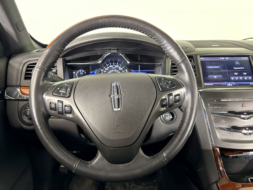 Thumbnail: 2013 Lincoln MKS - 8