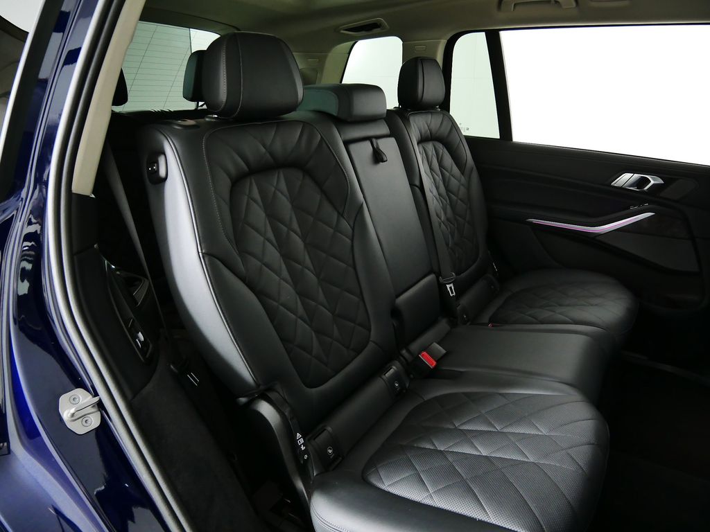 Thumbnail: 2024 BMW X7 - 24