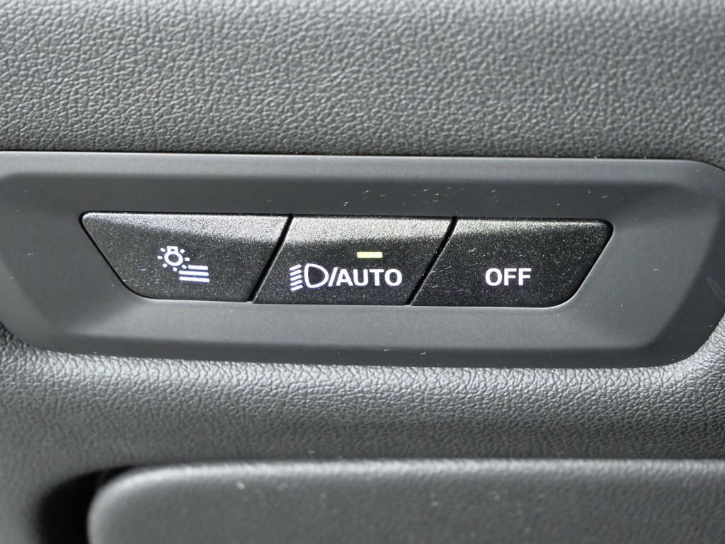 Thumbnail: 2026 BMW X5 - 40