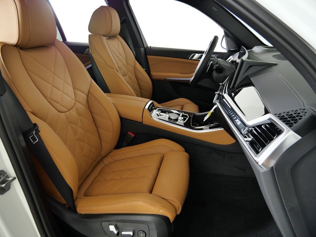 Thumbnail: 2026 BMW X5 - 23