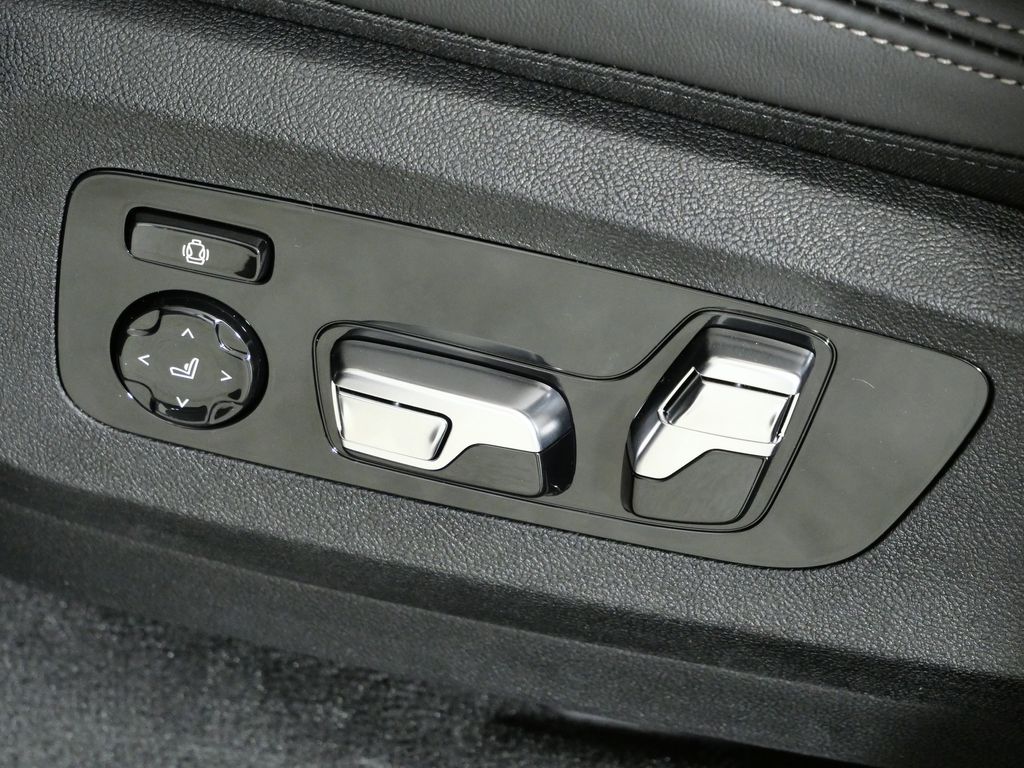 Thumbnail: 2026 BMW X5 - 39