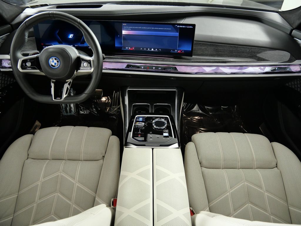 Thumbnail: 2023 BMW i7 - 6