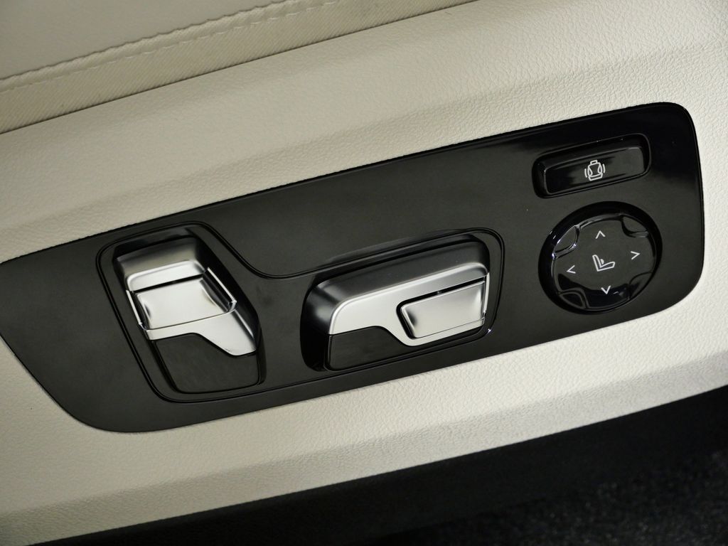 Thumbnail: 2026 BMW X5 - 22