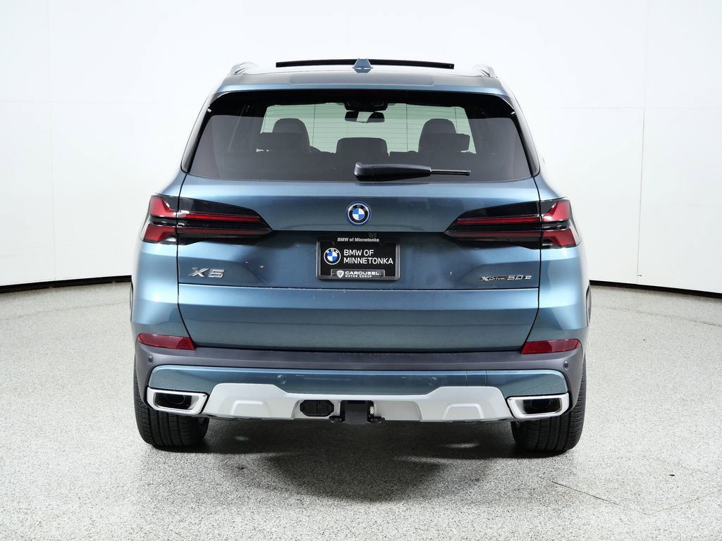 Thumbnail: 2026 BMW X5 - 12
