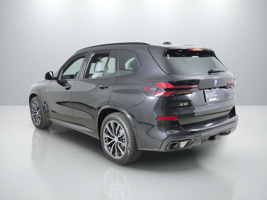 Thumbnail: 2026 BMW X5 - 14
