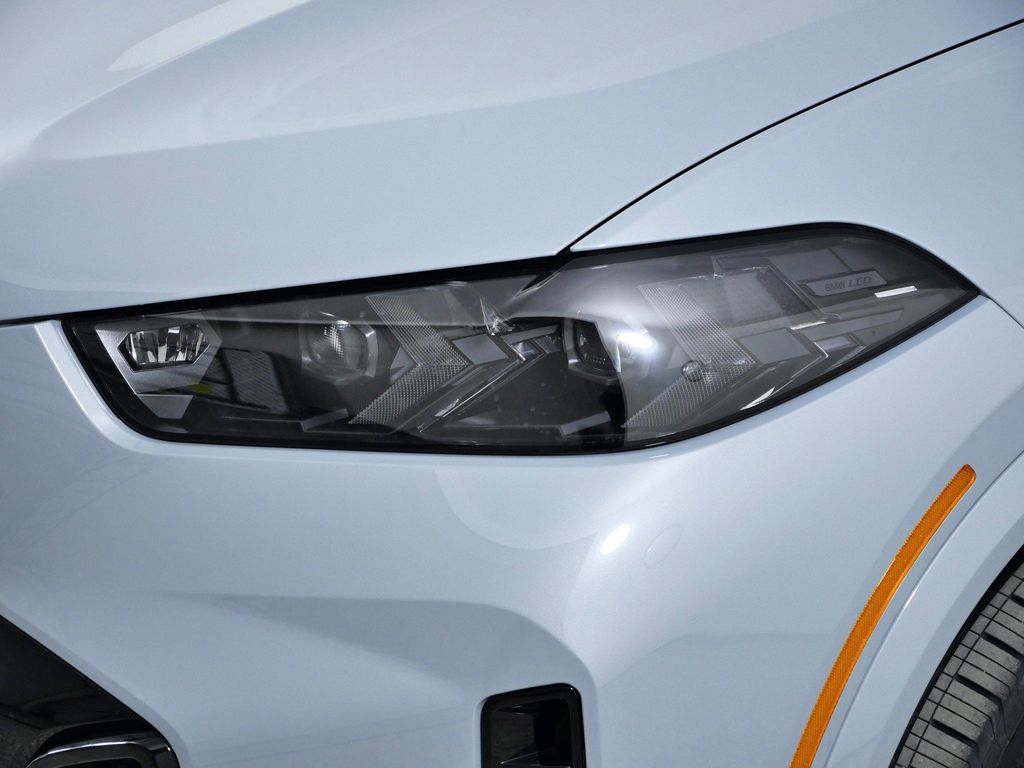 Thumbnail: 2026 BMW X5 - 3
