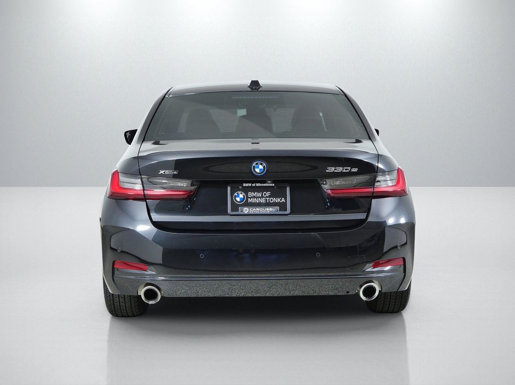Thumbnail: 2023 BMW 3 Series - 11