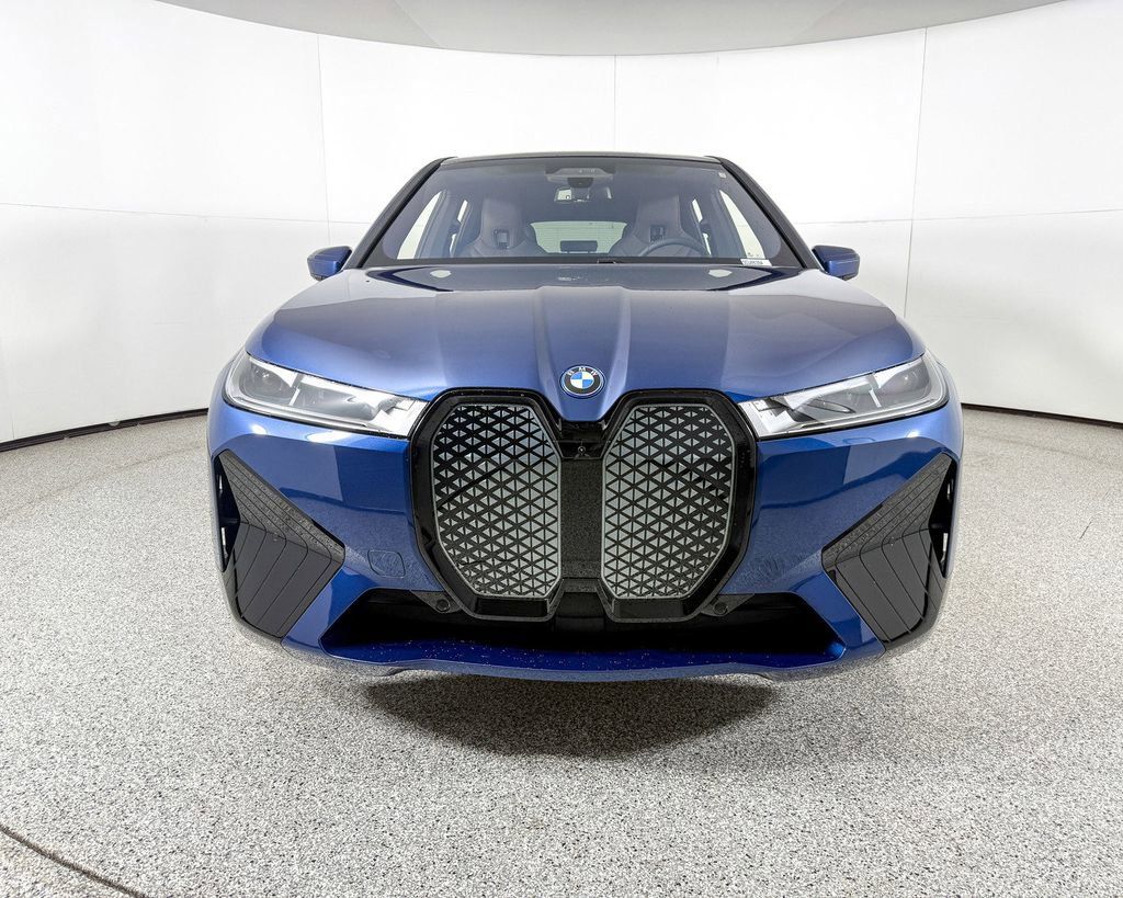 Thumbnail: 2025 BMW iX - 7