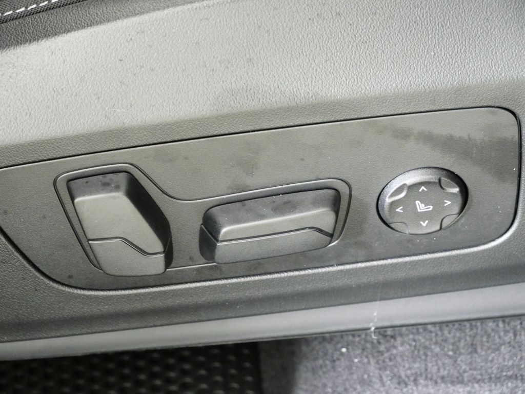 Thumbnail: 2026 BMW X1 - 22