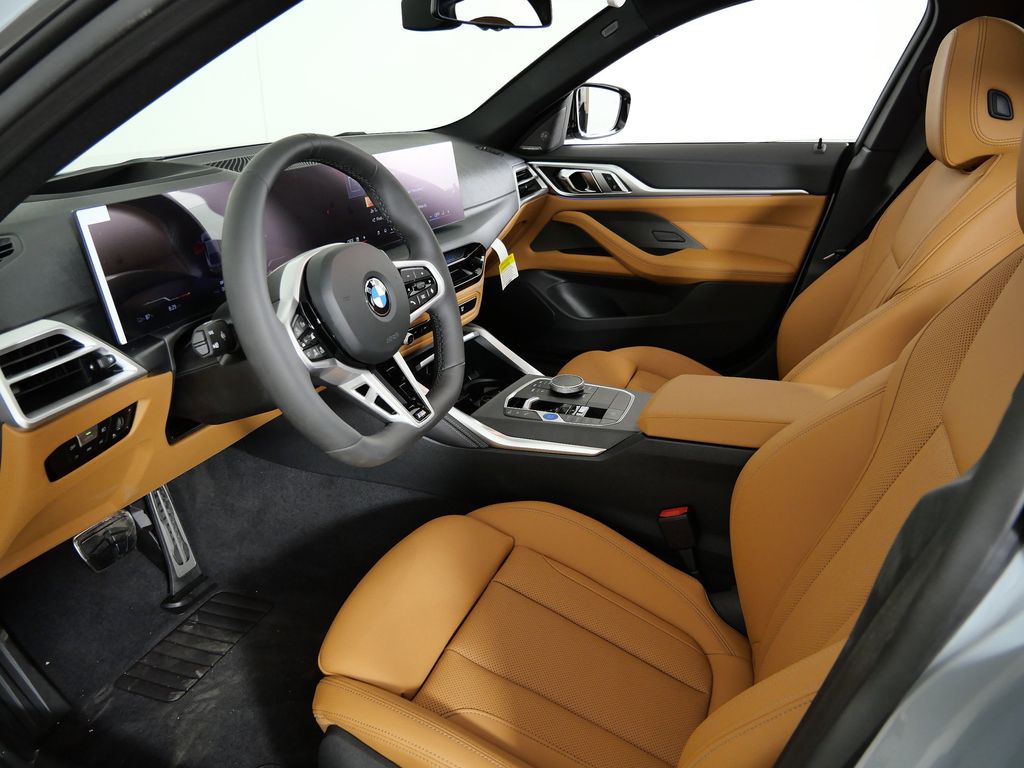 Thumbnail: 2026 BMW i4 - 33