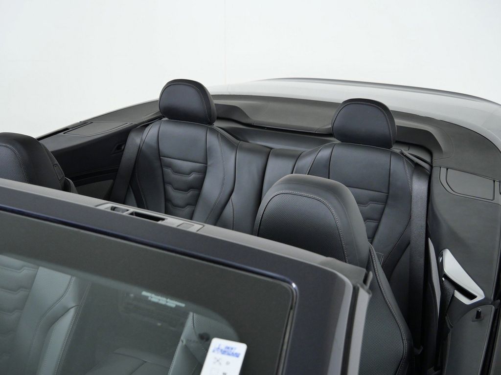 Thumbnail: 2025 BMW 8 Series - 22