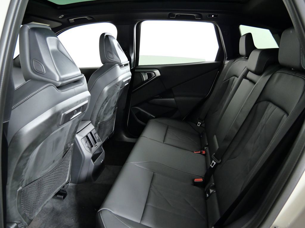 Thumbnail: 2026 BMW X3 - 32