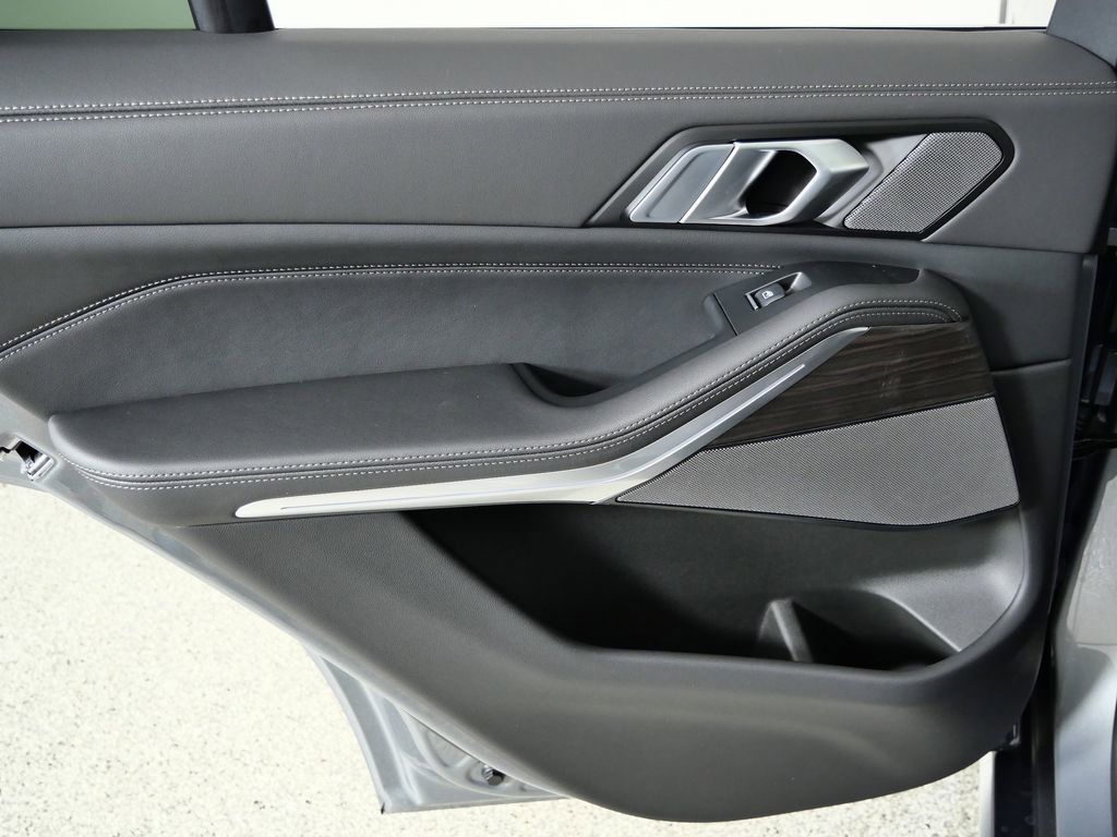 Thumbnail: 2026 BMW X5 - 33