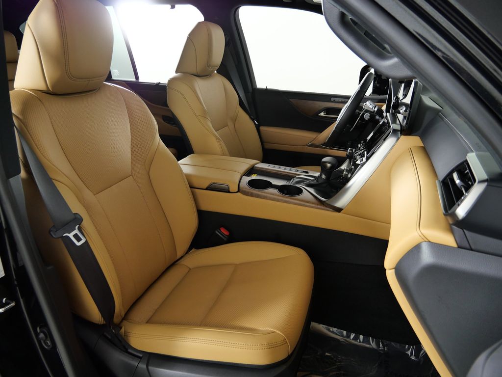 Thumbnail: 2025 Lexus LX - 21