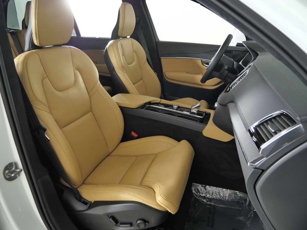 Thumbnail: 2024 Volvo XC90 - 22