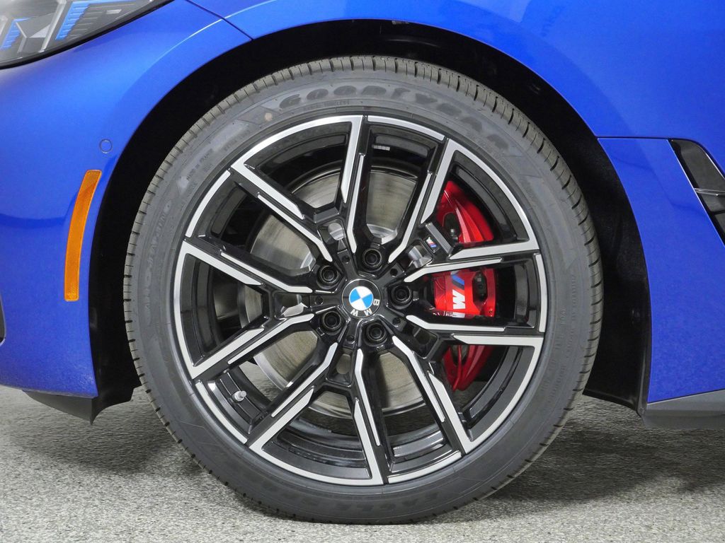 Thumbnail: 2026 BMW i4 - 16