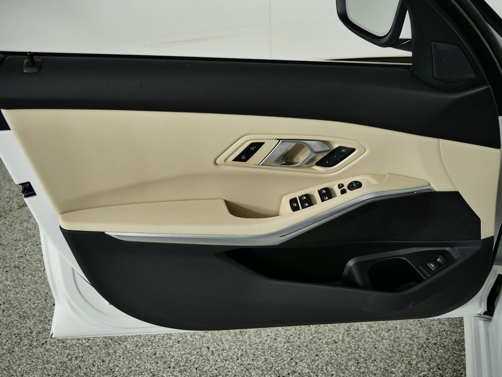 Thumbnail: 2026 BMW 3 Series - 32