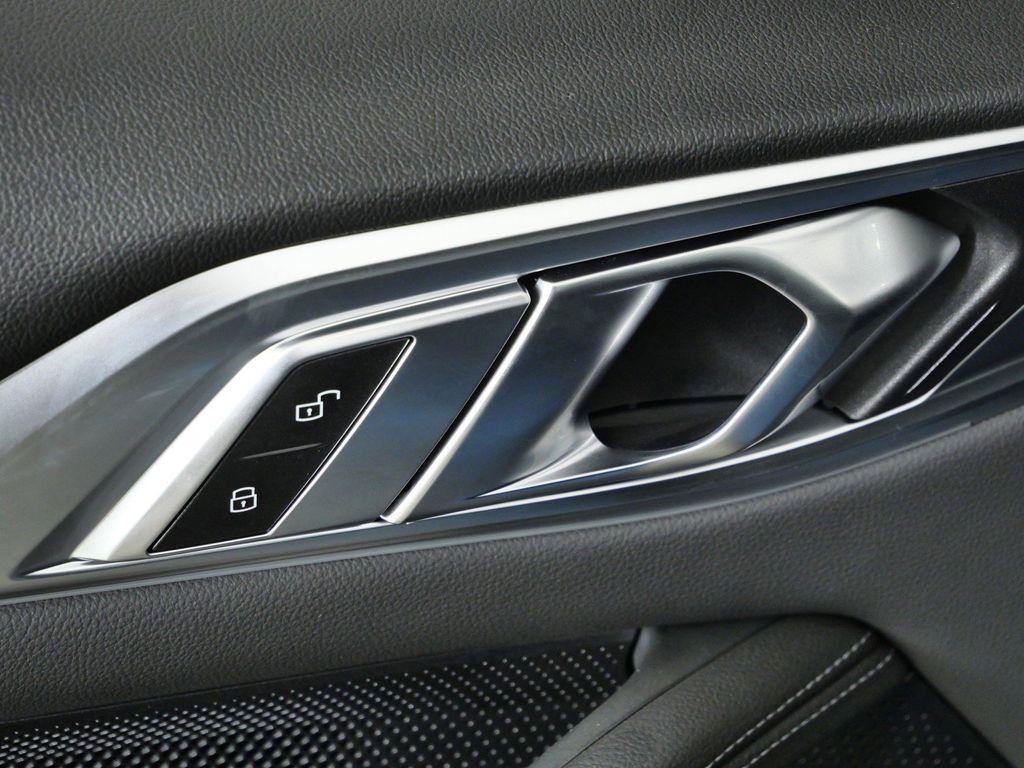 Thumbnail: 2025 BMW 4 Series - 32