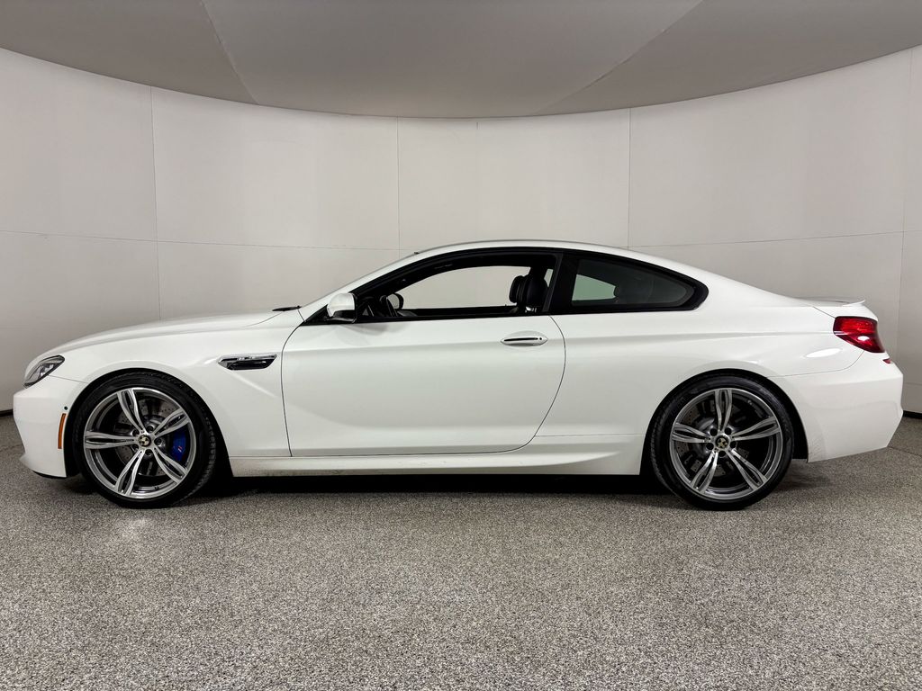 Thumbnail: 2015 BMW M6 - 6
