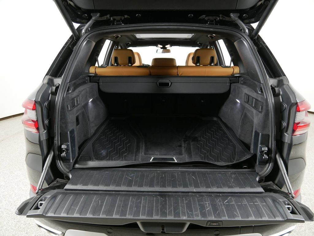 Thumbnail: 2021 BMW X5 - 30