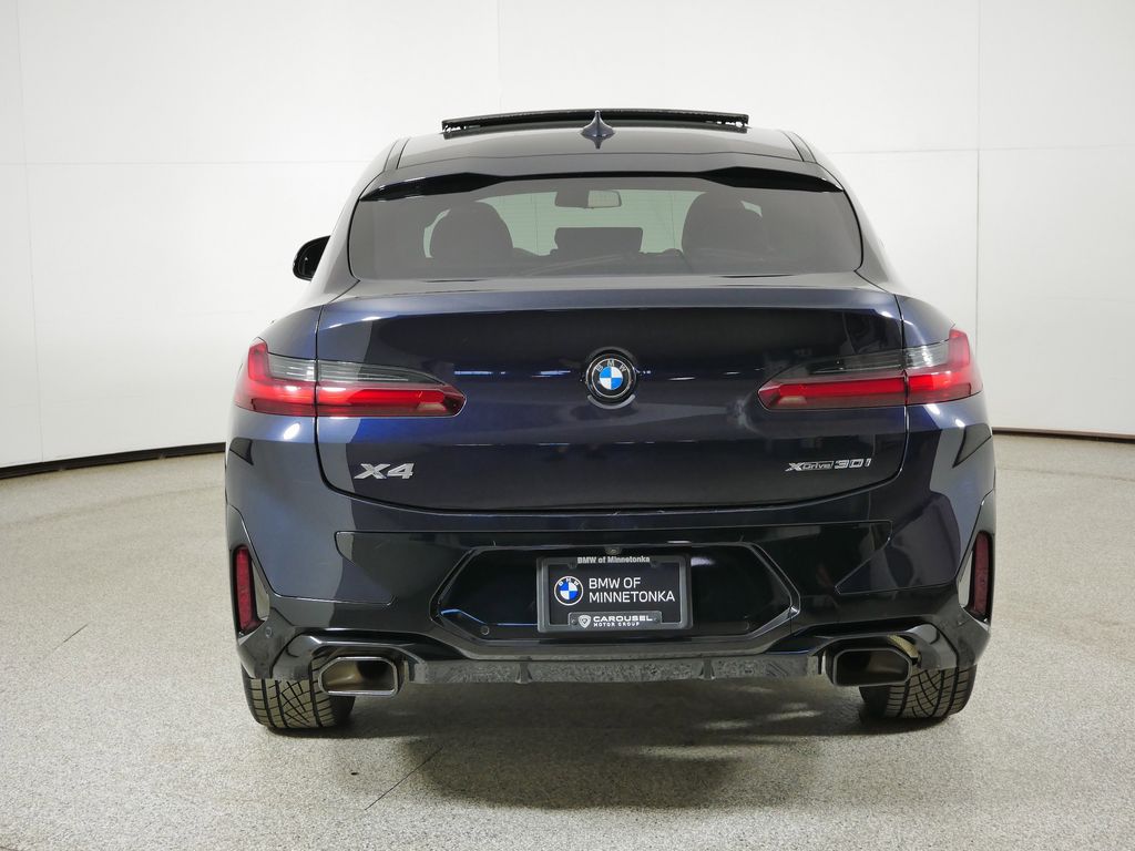 Thumbnail: 2023 BMW X4 - 12