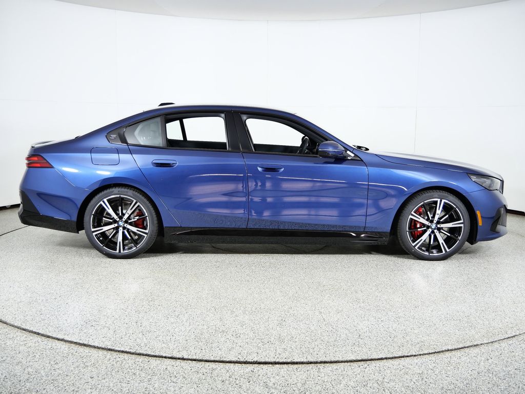 Thumbnail: 2026 BMW 5 Series - 8